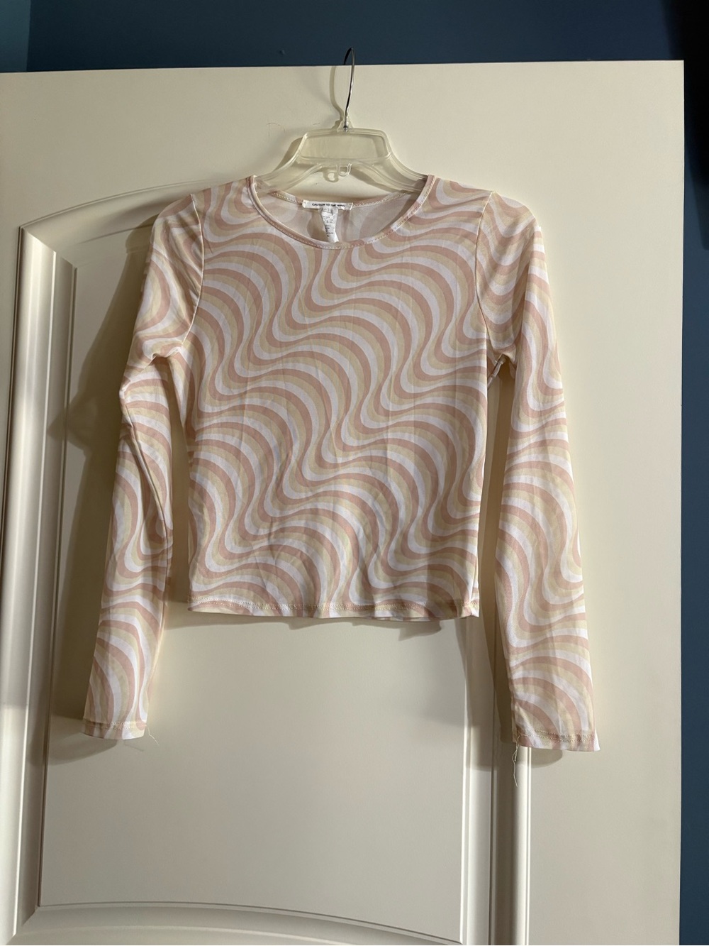 Caution To The Wind Long Sleeve Wave Print Top in Cream and Pink